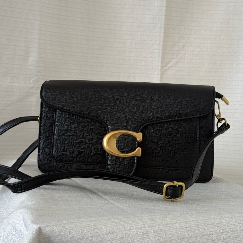 Vegan leather Black Women’s Simple Caviar Small Square Crossbody Zipper Gold “C” - Picture 2 of 7